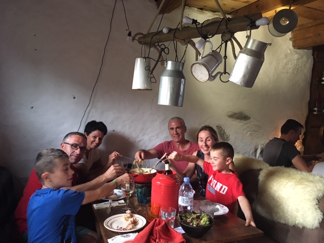 Balade nocturne en refuge avec tartiflette – fondue