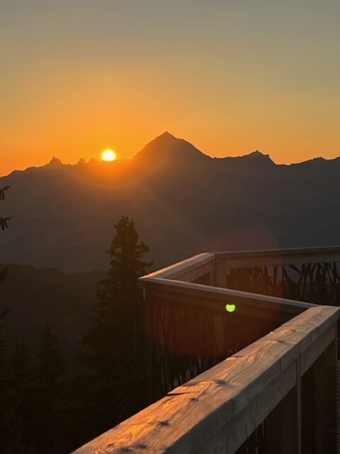 Balade coucher de soleil sur Le Mont-Blanc avec pic- nique (NDBellecombe)
